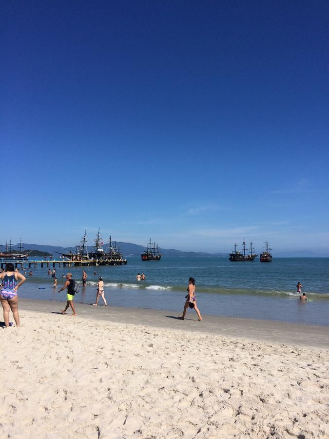 Lindo Apto, 50Metros Do Mar, Ideal Para Familias フロリアノポリス エクステリア 写真