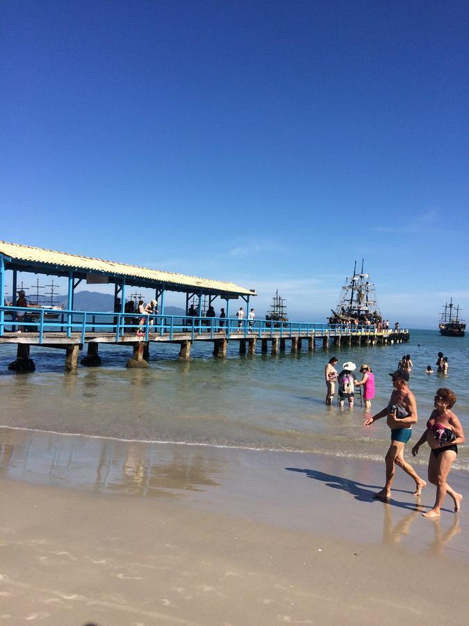 Lindo Apto, 50Metros Do Mar, Ideal Para Familias フロリアノポリス エクステリア 写真